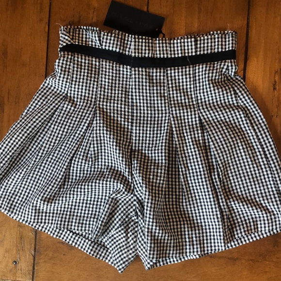 Kendall & Kylie Pants - Kendall & Kylie Black and White shorts